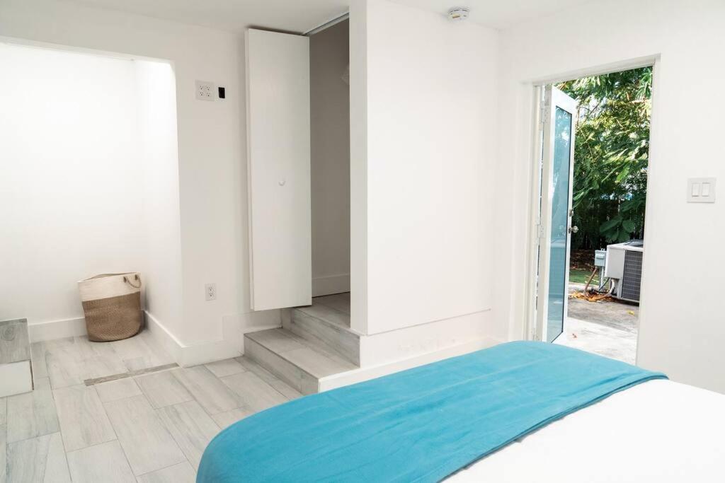 Luxury Retreat 3B ,2Ba Pool , Coral Gables Center Villa Miami Exterior photo
